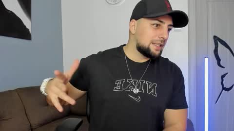 Snapshot of martiinsoul chatting on 12-15-24, 05:31 Martiinsoul online show from 12-15-24, 05:31