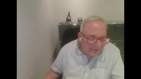 martin_1947 online show from 01-26-25, 05:13