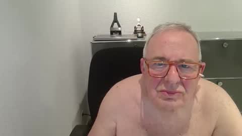 martin_1947 online show from 10-20-25, 08:53
