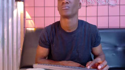 Martin online show from 09-18-25, 01:40