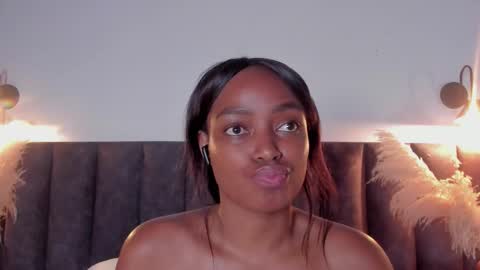 Laura online show from 09-18-25, 08:33