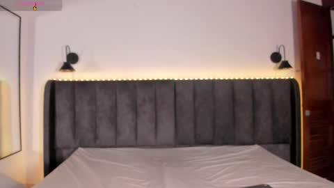 Laura online show from 02-28-26, 07:37