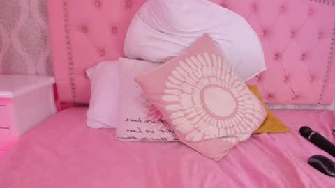 Martina online show from 02-14-25, 02:54