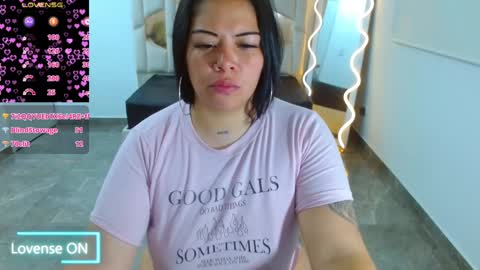 Snapshot of martina_tay chatting on 01-10-25, 06:20 Hey im martina online show from 01-10-25, 06:20