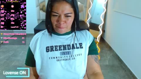Snapshot of martina_tay chatting on 01-10-25, 09:23 Hey im martina online show from 01-10-25, 09:23