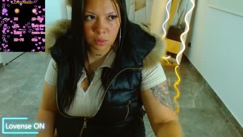 Snapshot of martina_tay chatting on 01-22-25, 02:48 Hey im martina online show from 01-22-25, 02:48