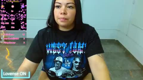 Snapshot of martina_tay chatting on 03-03-25, 06:04 Hey im martina online show from 03-03-25, 06:04