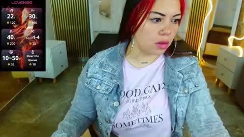 Snapshot of martina_tay chatting on 09-28-25, 03:12 Hey im martina online show from 09-28-25, 03:12