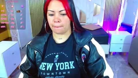 Snapshot of martina_tay chatting on 10-19-25, 03:18 Hey im martina online show from 10-19-25, 03:18