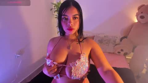 martina Bianchi  online show from 12-26-24, 10:05