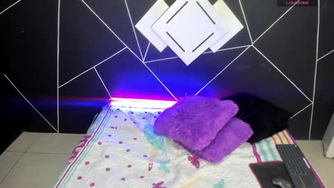 Martina online show from 02-20-25, 07:55