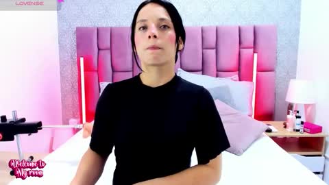 Snapshot of martinarizzi chatting on 10-29-25, 03:53 martina rizzi online show from 10-29-25, 03:53