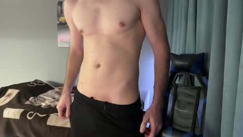 Snapshot of martinboy01 chatting on 10-24-25, 05:09 Martin online show from 10-24-25, 05:09