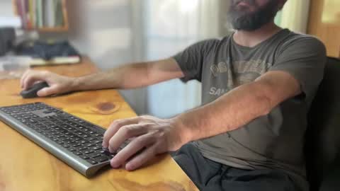 Snapshot of martincito22xl chatting on 03-07-25, 11:07 Martincito online show from 03-07-25, 11:07