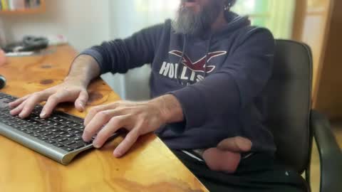 Snapshot of martincito22xl chatting on 11-06-25, 01:12 Martincito online show from 11-06-25, 01:12