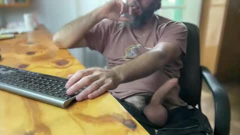 Snapshot of martincito22xl chatting on 11-07-25, 12:16 Martincito online show from 11-07-25, 12:16