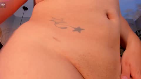 Snapshot of martinnabonnet chatting on 01-10-25, 01:31 Martinna Bonnet online show from 01-10-25, 01:31