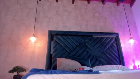 Martina online show from 02-09-25, 01:55