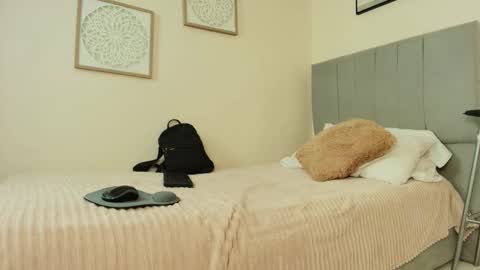 Snapshot of mary_cute9 chatting on 02-08-26, 12:08 mary_cute9 online show from 02-08-26, 12:08