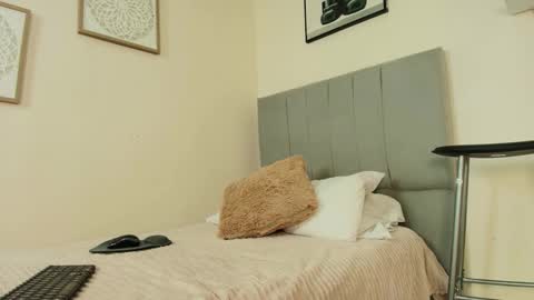 Snapshot of mary_cute9 chatting on 02-09-26, 12:20 mary_cute9 online show from 02-09-26, 12:20