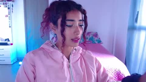 mary online show from 09-25-25, 01:37