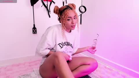 Mary Jane  online show from 02-03-25, 05:56