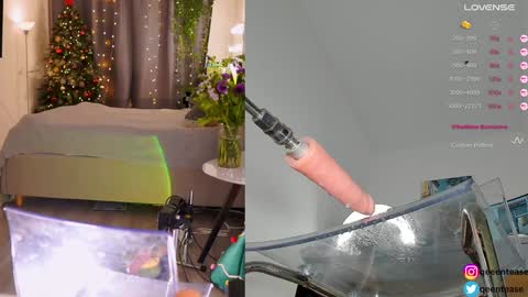 Caroline  qeeentease - ints qeentease - twitter online show from 12-21-24, 12:53