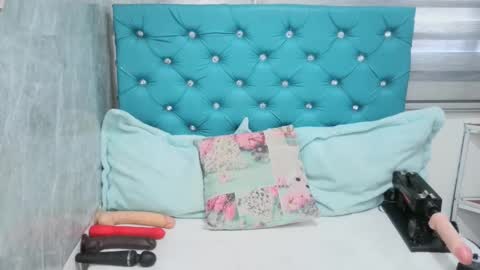  Mary Moon  online show from 02-01-25, 02:02