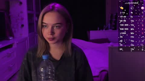 Snapshot of mary_romance chatting on 01-22-25, 08:59 Mary online show from 01-22-25, 08:59