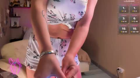 Snapshot of mary_rosenberg chatting on 10-19-25, 11:00 Mary online show from 10-19-25, 11:00