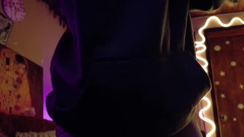     online show from 01-08-26, 05:21