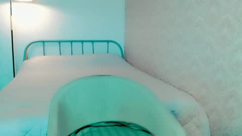 Anna online show from 04-04-26, 02:43