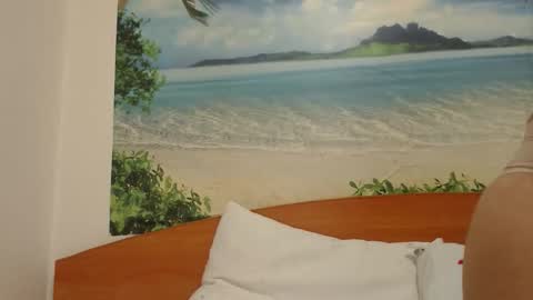 Snapshot of maryem199115 chatting on 09-22-25, 11:45 maryem online show from 09-22-25, 11:45