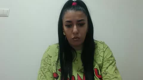 Snapshot of maryem199115 chatting on 10-19-25, 02:07 maryem online show from 10-19-25, 02:07