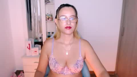 maryline online show from 02-11-26, 02:27