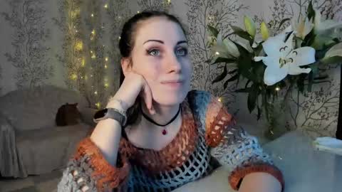 Snapshot of marylou_ chatting on 02-25-25, 11:30 Mary Lou online show from 02-25-25, 11:30