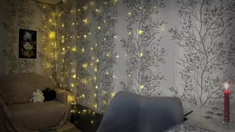 Snapshot of marylou_ chatting on 10-31-25, 02:07 Mary Lou online show from 10-31-25, 02:07