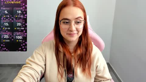 Dulce Maria online show from 12-13-24, 06:59