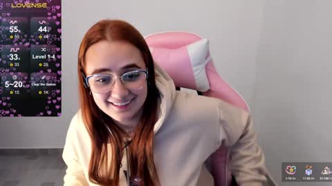 Dulce Maria online show from 12-14-24, 07:29