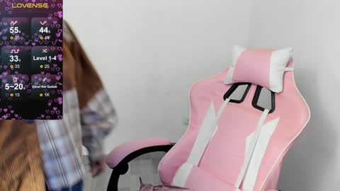 Dulce Maria online show from 12-18-24, 01:05