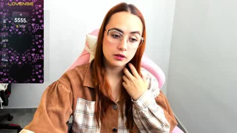 Dulce Maria online show from 02-06-25, 04:47