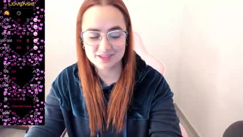 Dulce Maria online show from 02-26-25, 04:14