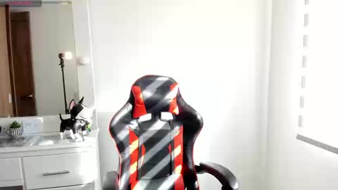 Dulce Maria online show from 09-11-25, 09:04