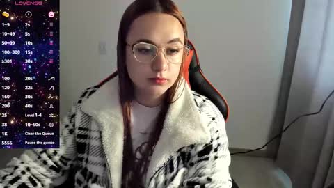 Dulce Maria online show from 10-14-25, 04:30