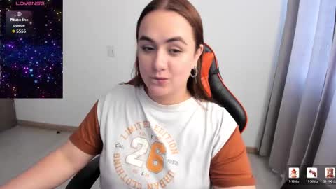 Snapshot of maryluna95 chatting on 02-02-26, 05:22 Dulce Maria online show from 02-02-26, 05:22