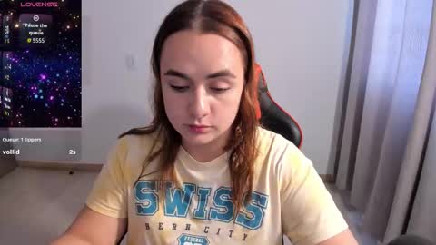 Snapshot of maryluna95 chatting on 02-18-26, 06:15 Dulce Maria online show from 02-18-26, 06:15