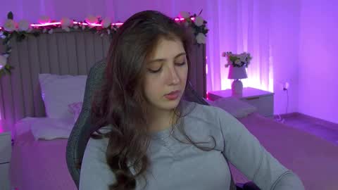 Snapshot of marymillerr chatting on 12-19-25, 10:33 Mary Miller online show from 12-19-25, 10:33