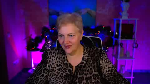 marymogan online show from 12-18-25, 01:17