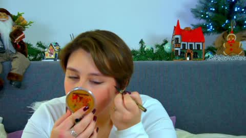 MaryMurrays online show from 12-16-24, 04:45