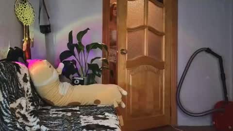 Snapshot of maryqueen_ chatting on 01-15-26, 09:03 Lady Mary online show from 01-15-26, 09:03